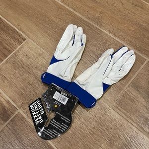 Demarini youth batting gloves Large.